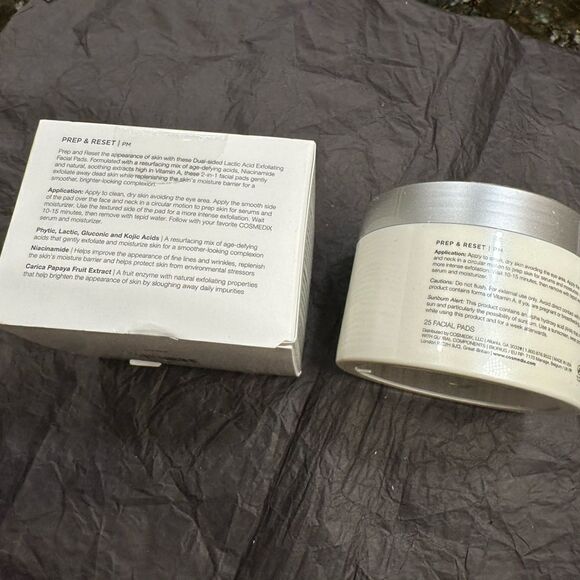 COSMEDIX Prep and Reset Dual-sided Lactic Acid Exfoliating Facial Pads (25 Pads) - Picture 5 of 6